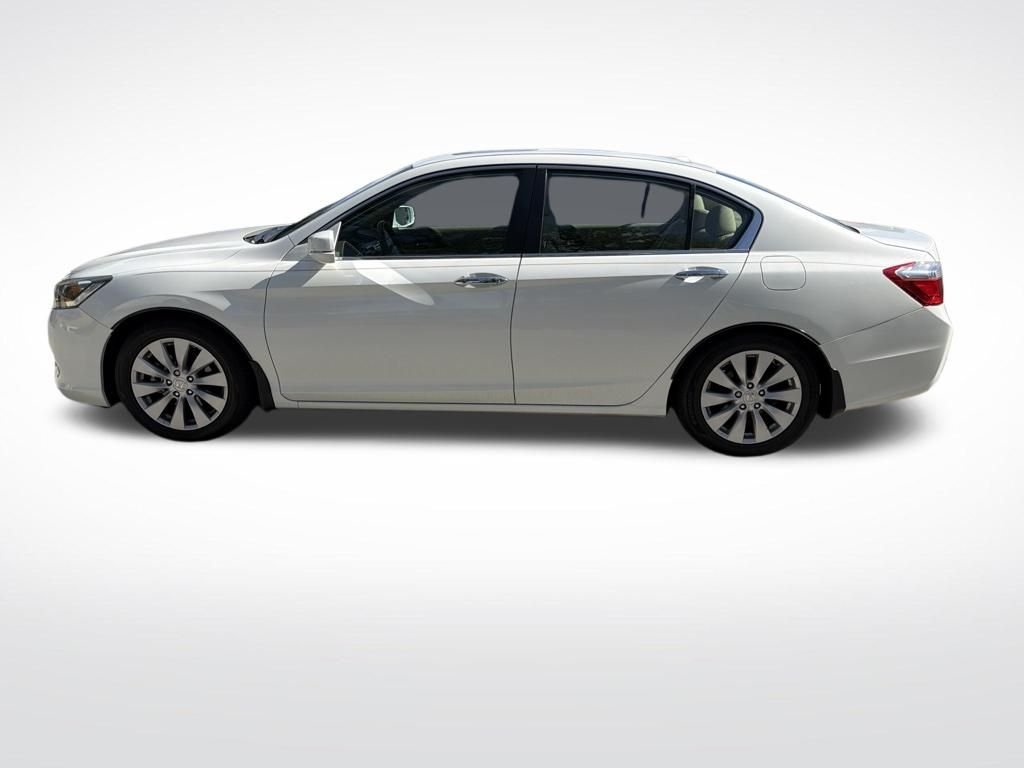 Used 2014 White Honda EX-L image 8