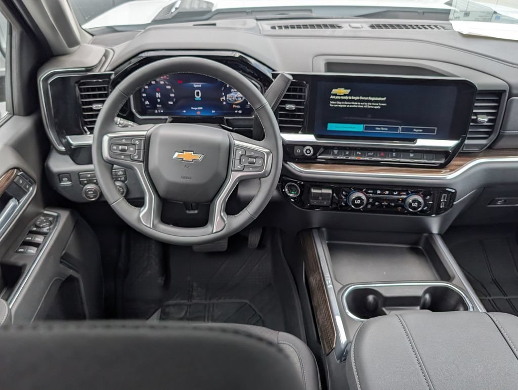 New 2026 Summit White Chevrolet LT DRW image 4