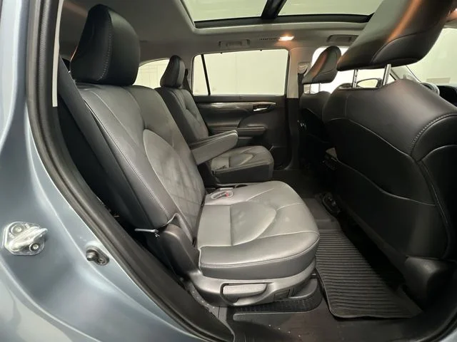 Used 2021 Blue Toyota Platinum image 29