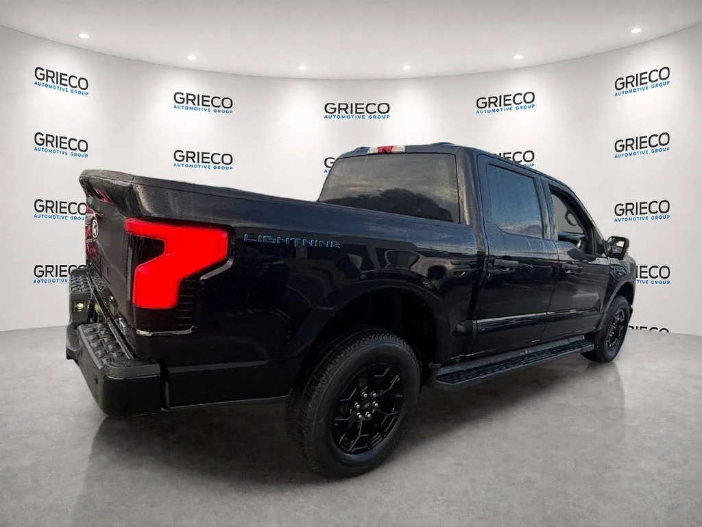 Used 2025 Black Metallic Ford XLT image 7