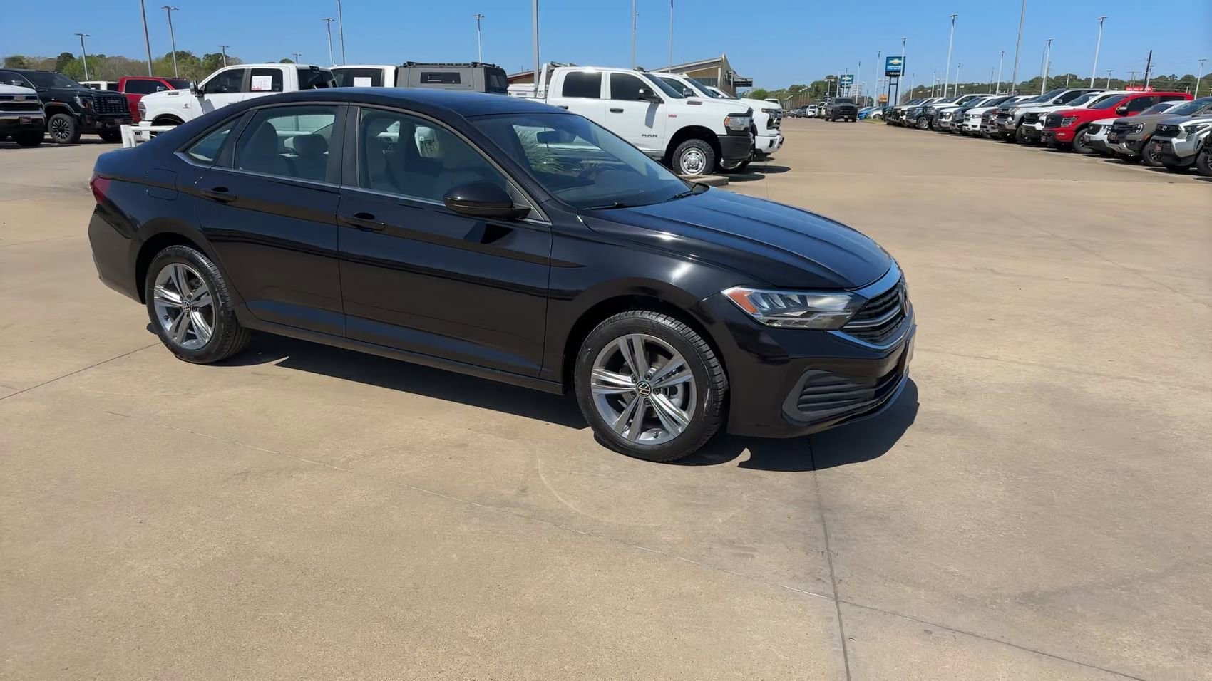Used 2024 Black Volkswagen SE image 3