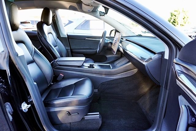 Used 2023  Tesla Long Range image 11