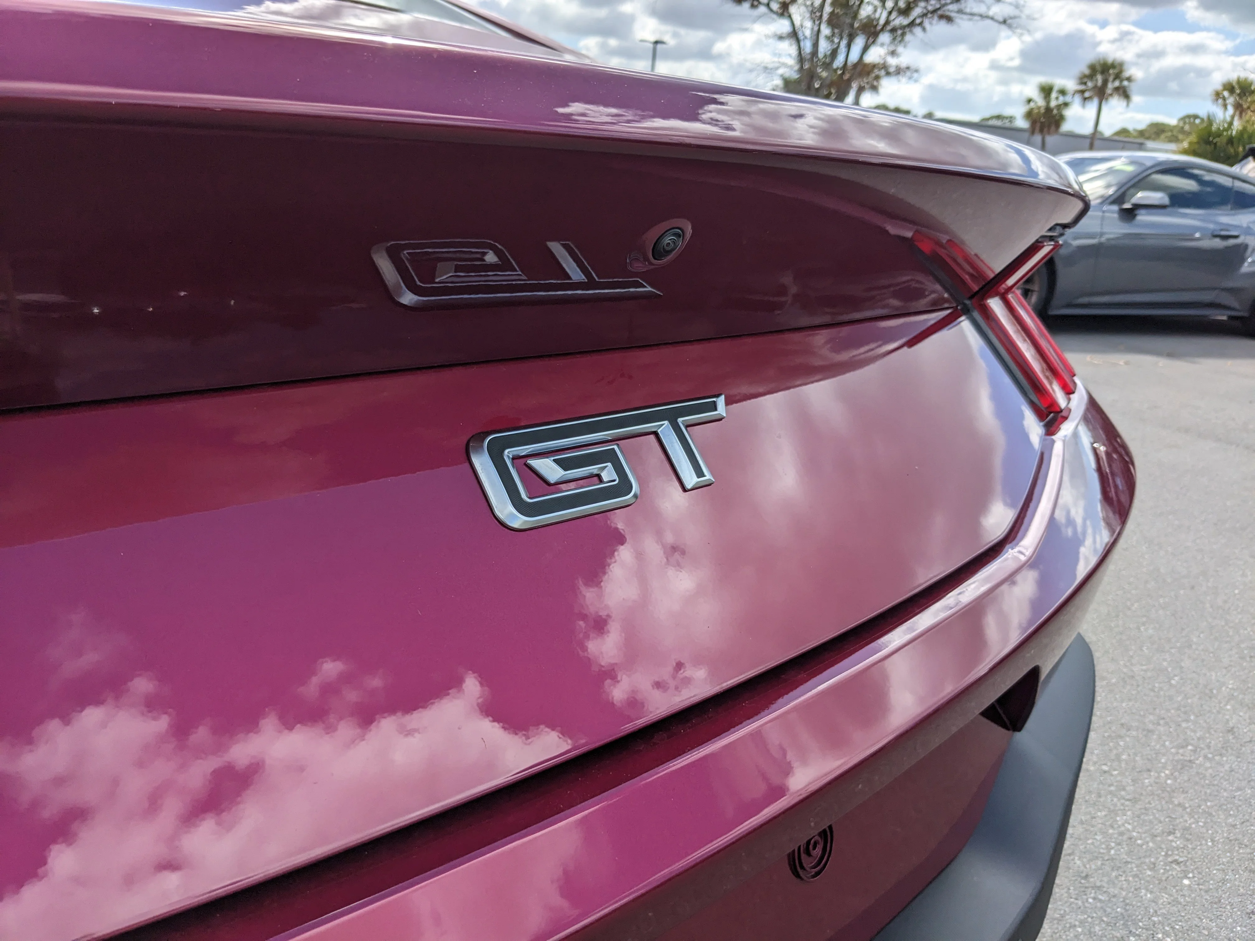 New 2026 Molten Magenta Metallic Tinted Clearcoat Ford GT Premium Fastback image 13