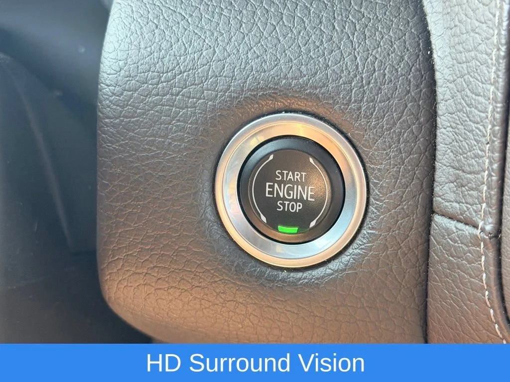 Used 2023 SUMMIT WHITE GMC Denali image 40