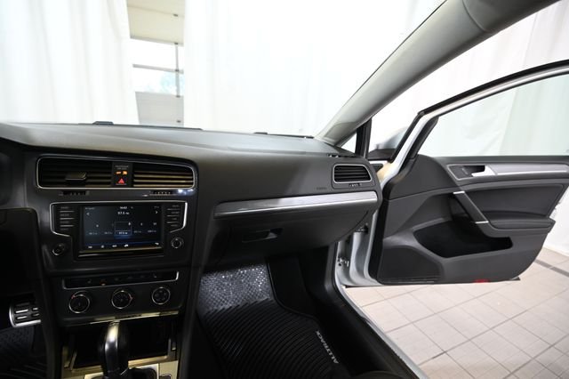 Used 2017 Silver Volkswagen TSI S image 25