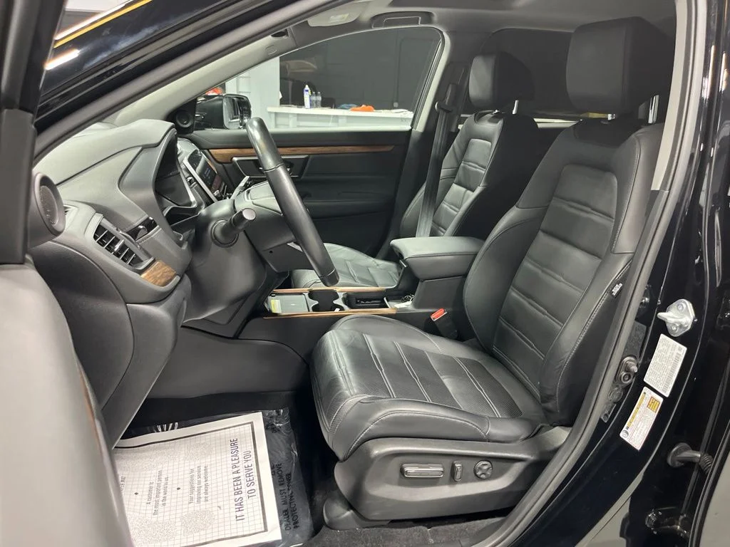 Certified Used 2022 Crystal Black Pearl Honda Touring image 12
