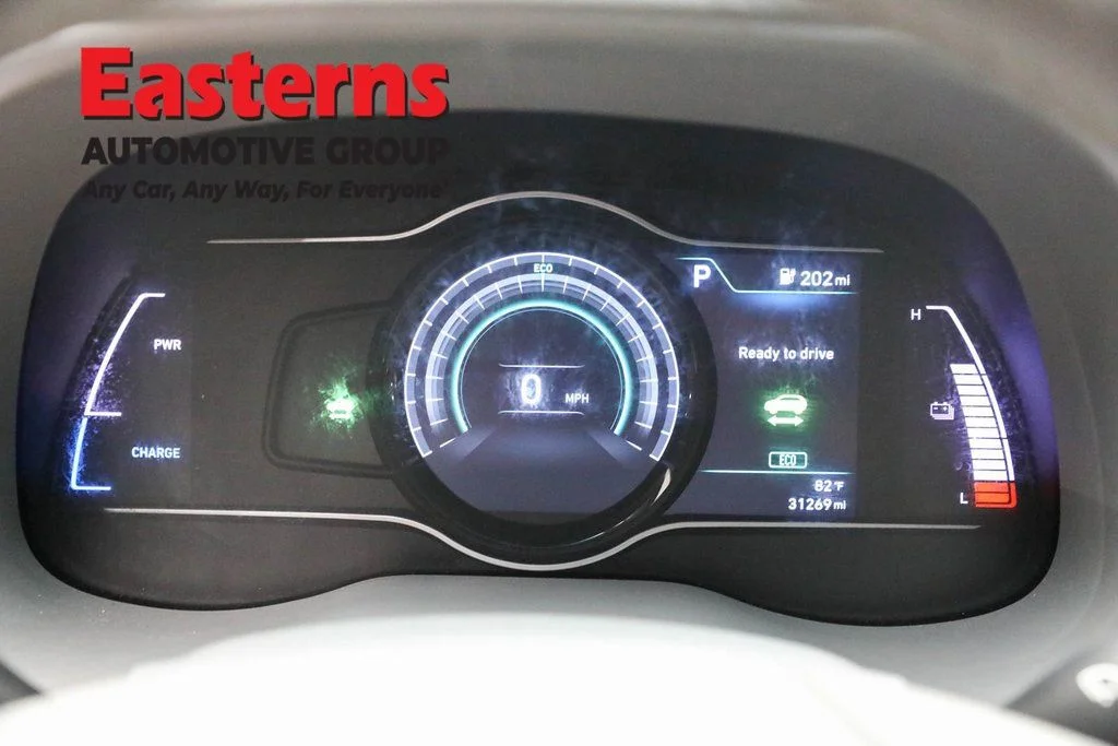 Used 2021 Gray Hyundai Ultimate image 18