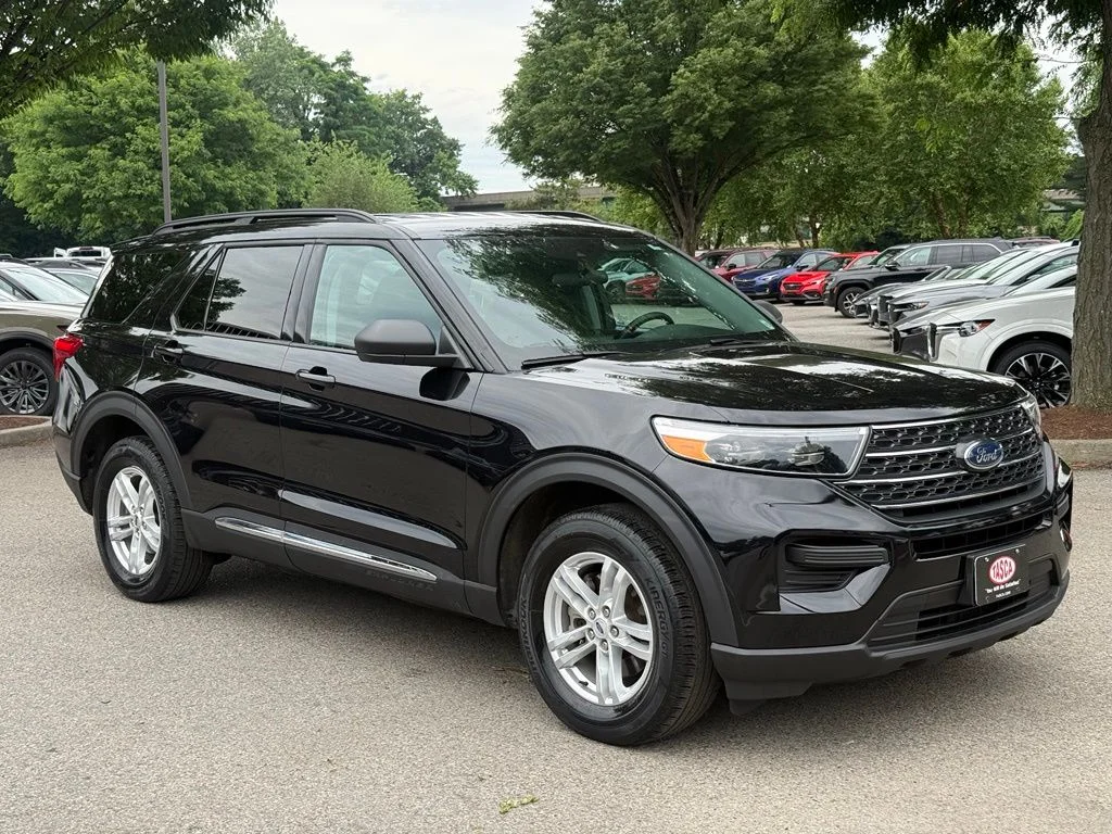 Used 2023 Black Ford XLT image 1