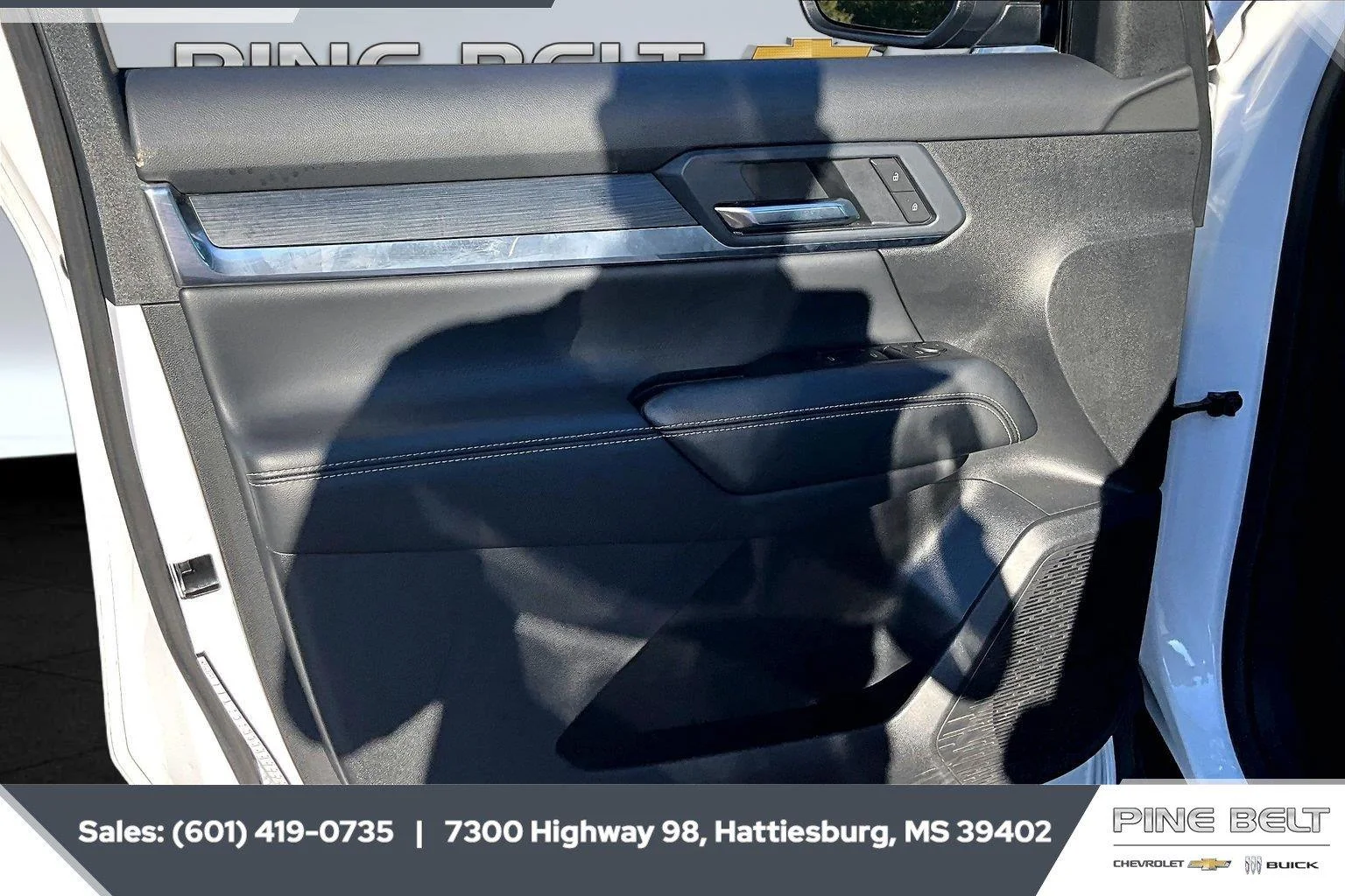 Used 2026 Summit White GMC Elevation image 17