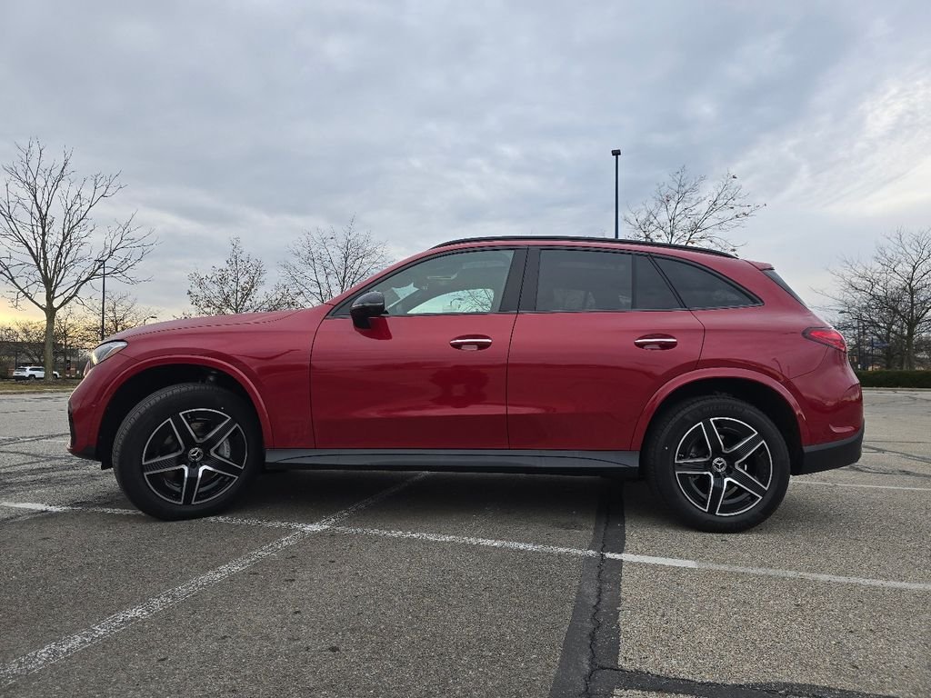 New 2026 MANUFAKTUR Patagonia Red Metallic Mercedes-Benz GLC 300 image 14