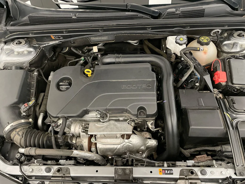 Used 2024 GRAY Chevrolet LT image 29