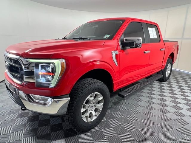 Used 2023 Red Ford XLT image 3