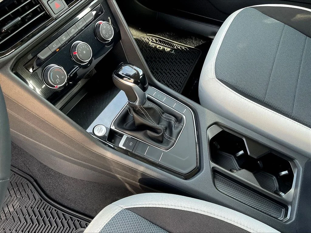 New 2026 White Volkswagen 1.5T S image 18