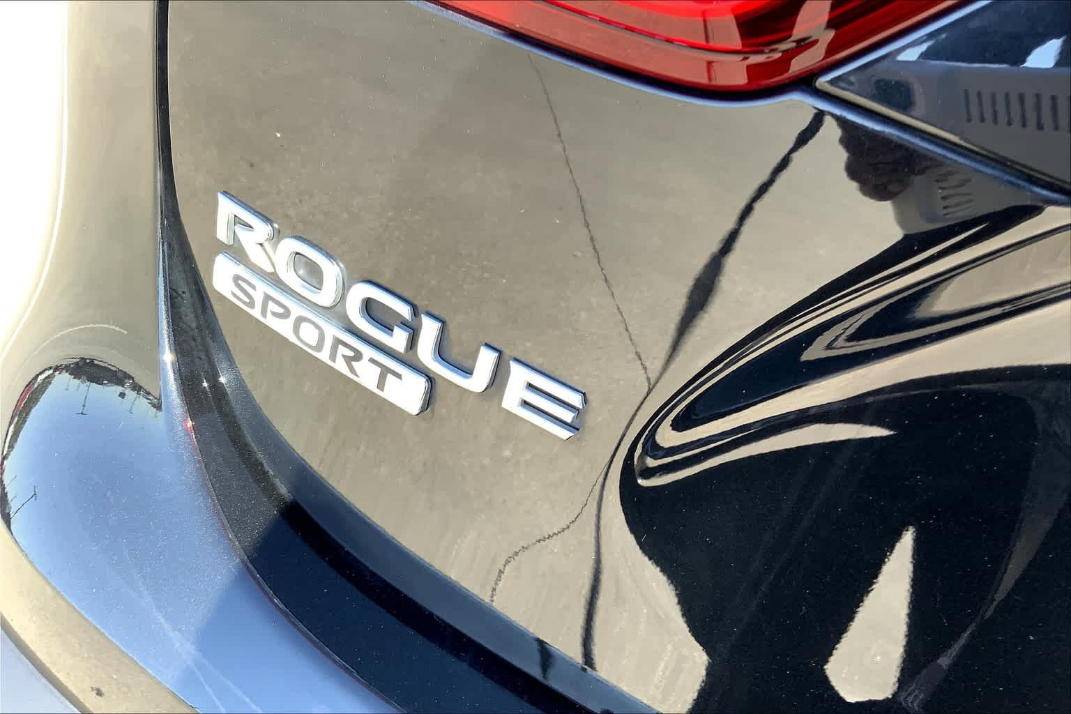 Used 2020 Magnetic Black Pearl Nissan SV image 30