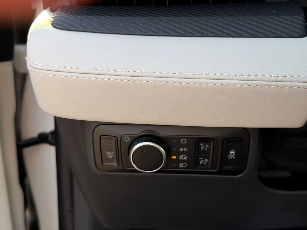 Used 2026 White Ford Premium image 25