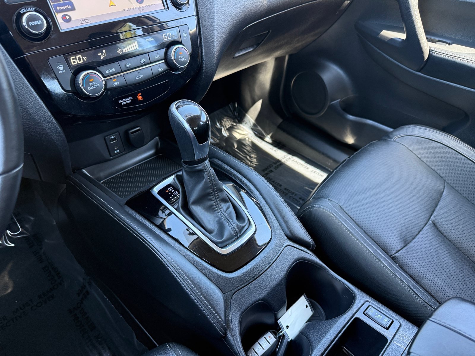 Used 2017 Pearl White Nissan SL image 13