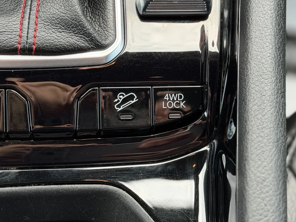 Used 2024 White Jeep Trailhawk image 21