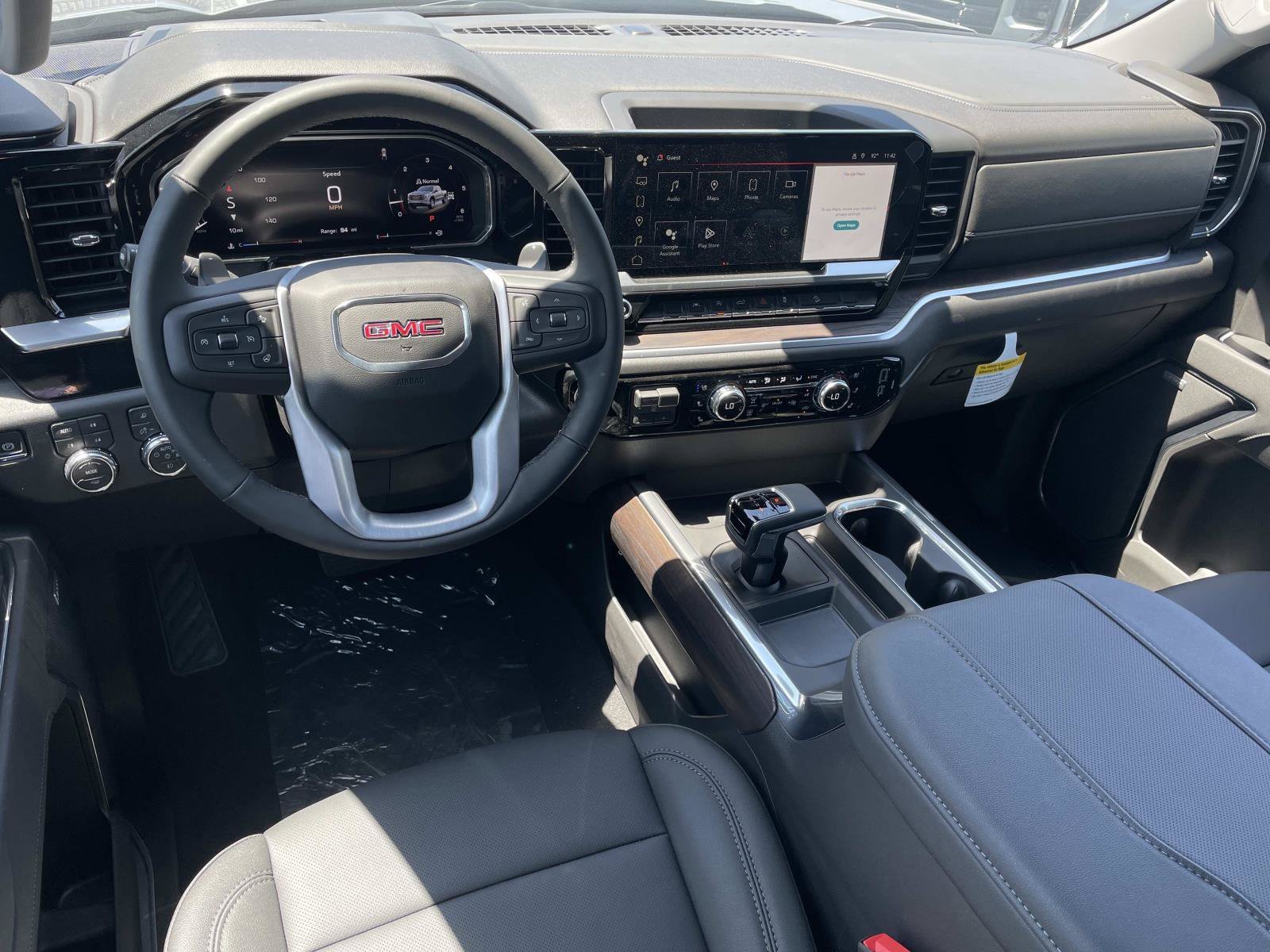 2026 GMC Sierra 1500 SLT - Photo 7