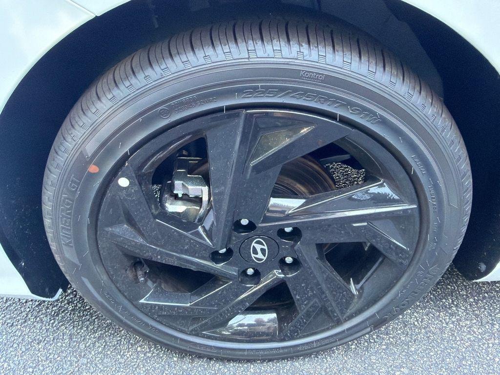 New 2026 White Hyundai SEL Sport image 11