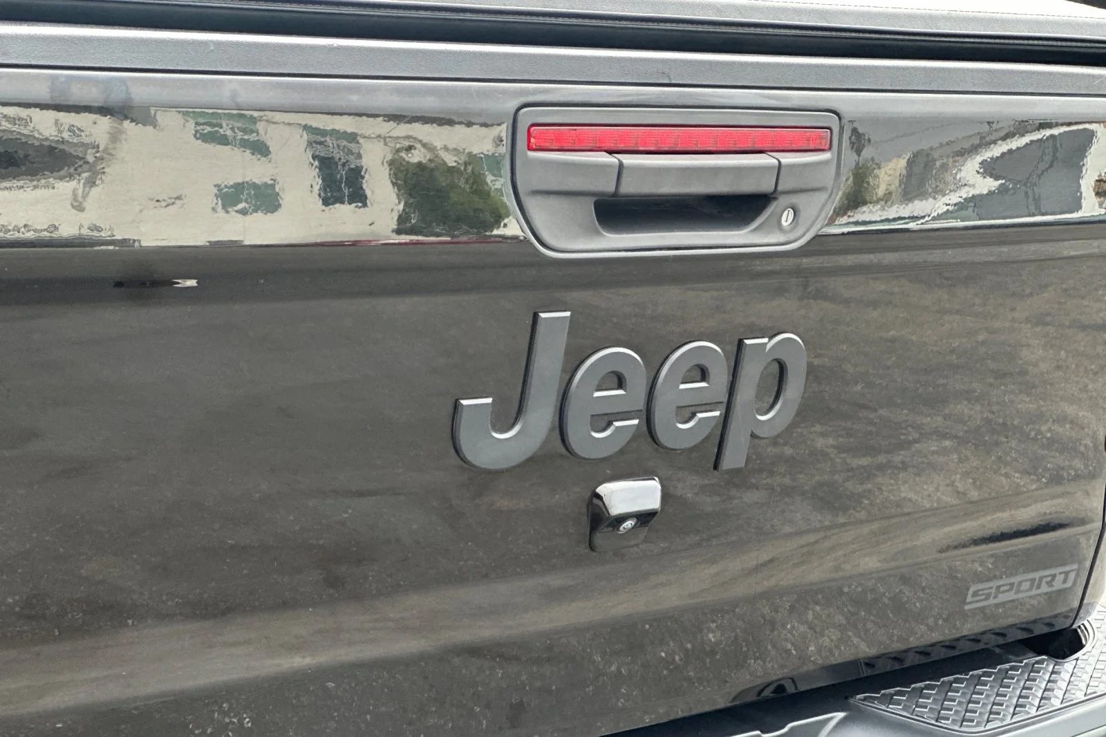 Used 2020 BLACK Jeep Sport S image 25