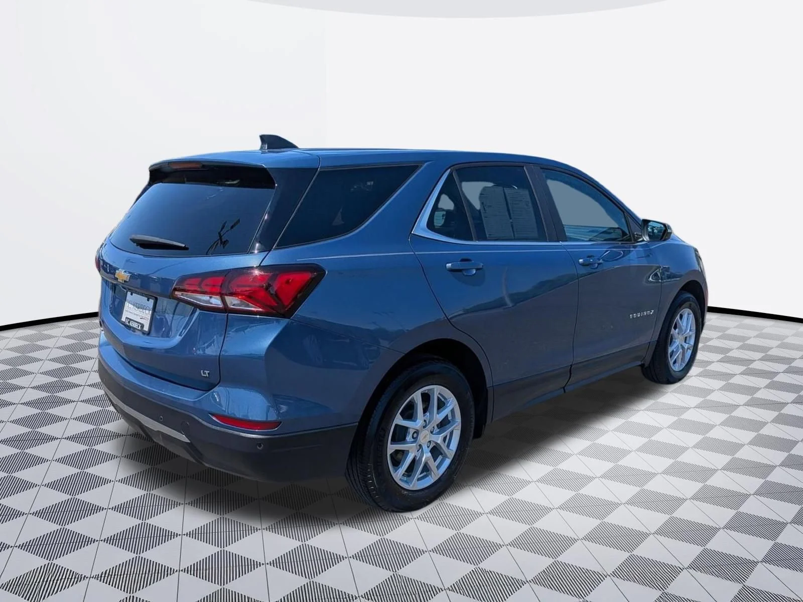 Used 2024 Lakeshore Blue Metallic Chevrolet LT image 5