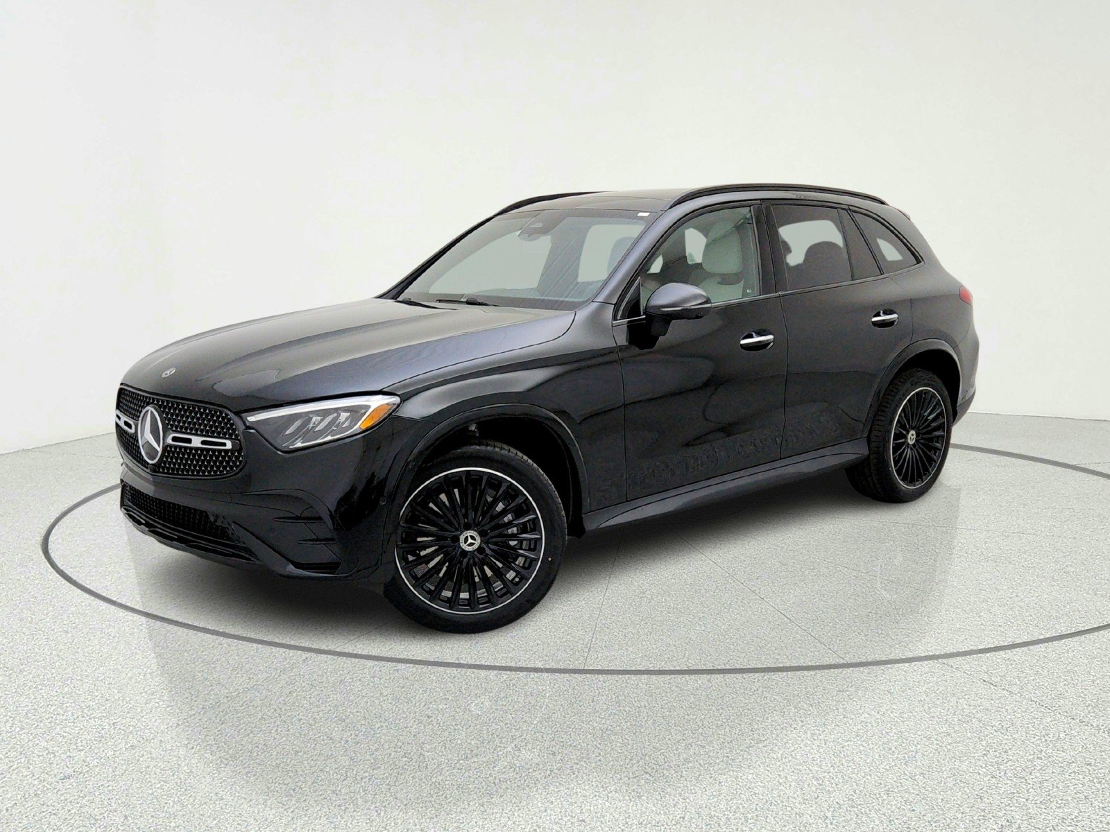 2026 Mercedes-Benz GLC GLC 300's photo