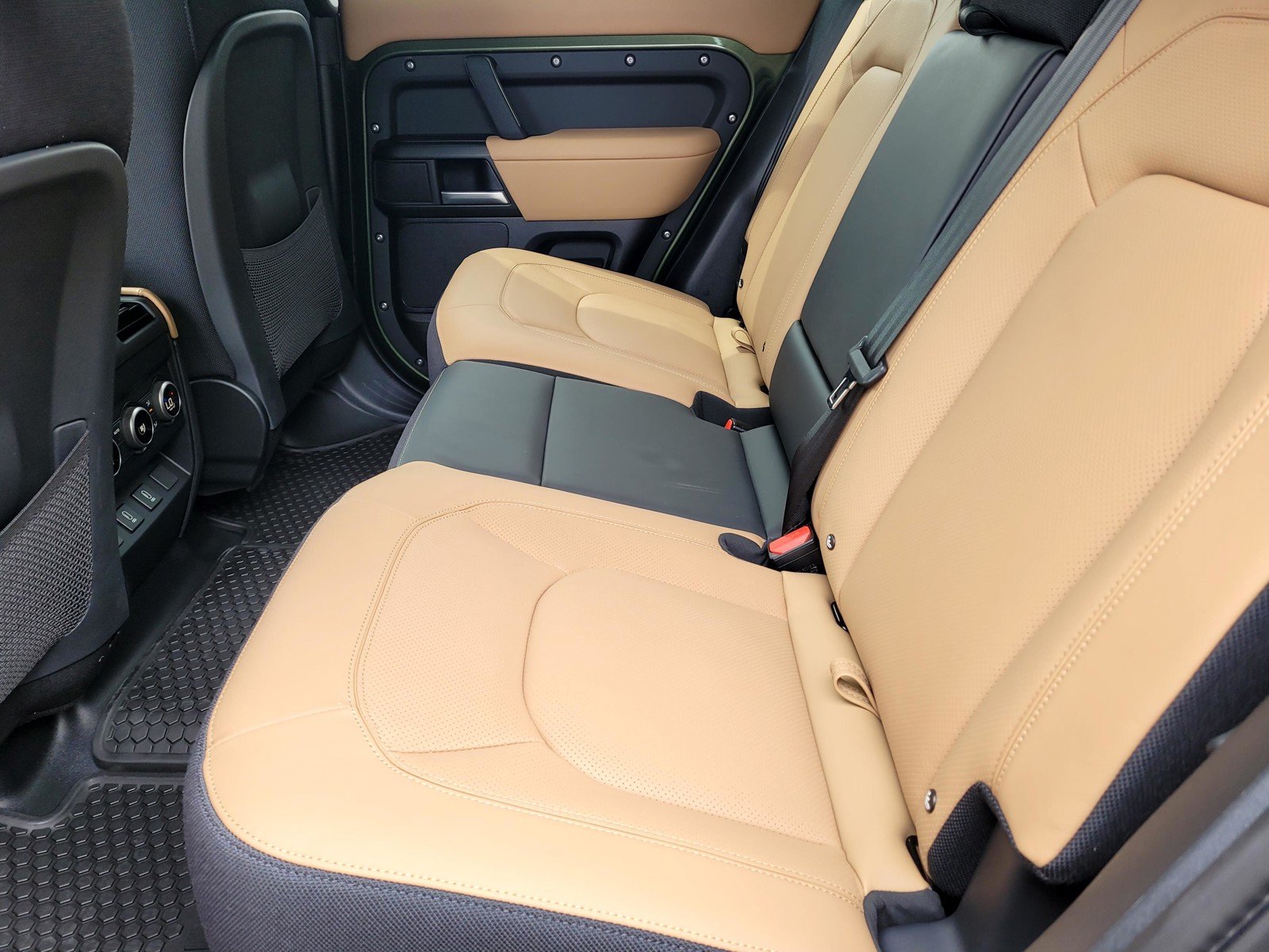 New 2026 Woolstone Green Land Rover X image 14