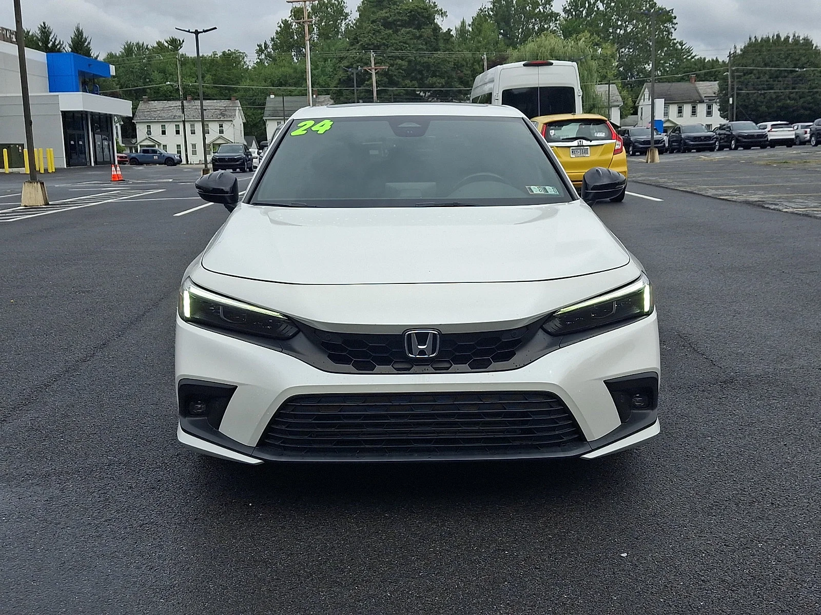 Certified Used 2024 Platinum White Pearl Honda 1.5T SP TRG image 2