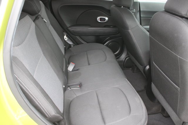 Used 2018 Green Kia Plus image 26