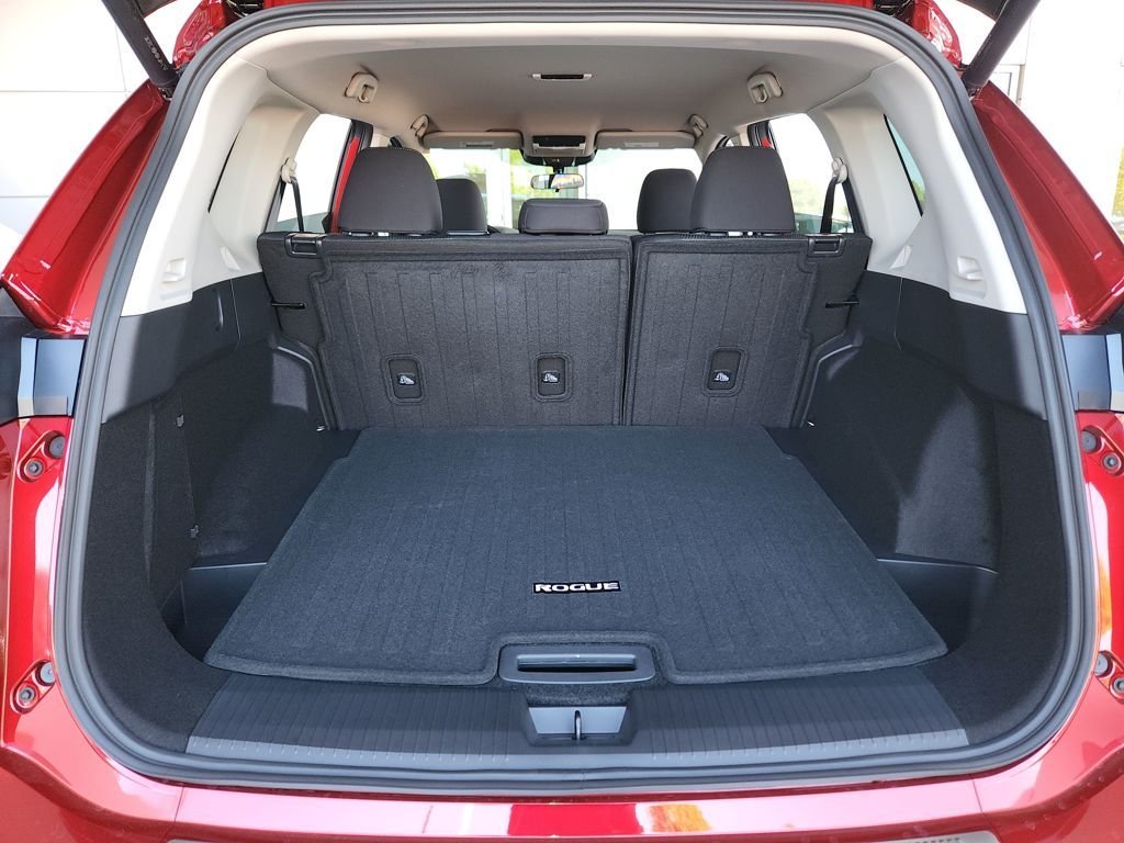 New 2026 Scarlet Ember Tintcoat Nissan SV image 9