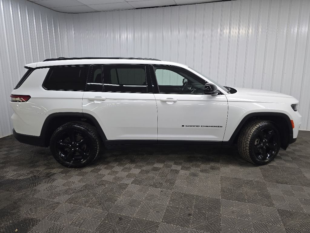 Used 2023 Bright White Clearcoat Jeep Altitude image 2