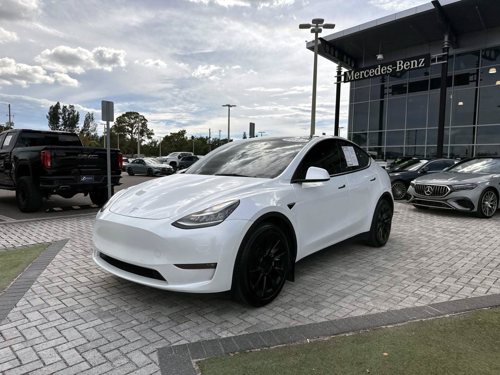 Used 2022 Tesla Model Y Long Range with VIN 7SAYGDEEXNF461812 for sale in Pinellas Park, FL