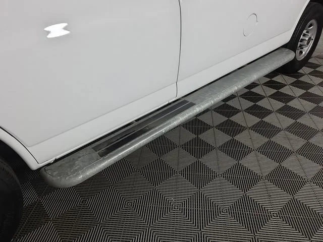 Used 2024 Summit White GMC Work Van image 9