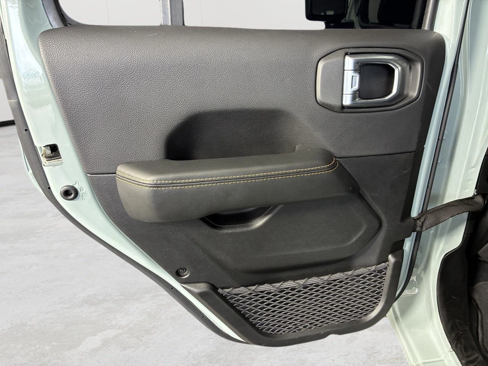 Used 2024 Earl Clearcoat Jeep Sahara image 25