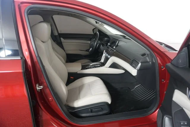 Used 2019 Radiant Red Metallic Honda Touring 2.0T image 28