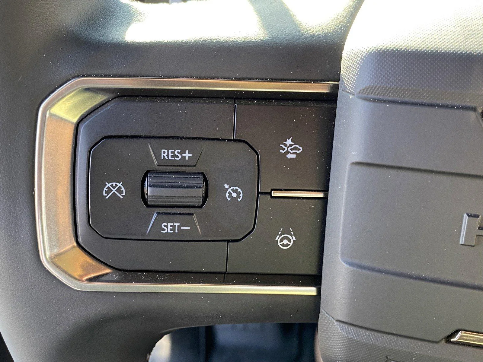 New 2025 Deep Aurora Metallic (Dark Bronze) GMC 2X image 19