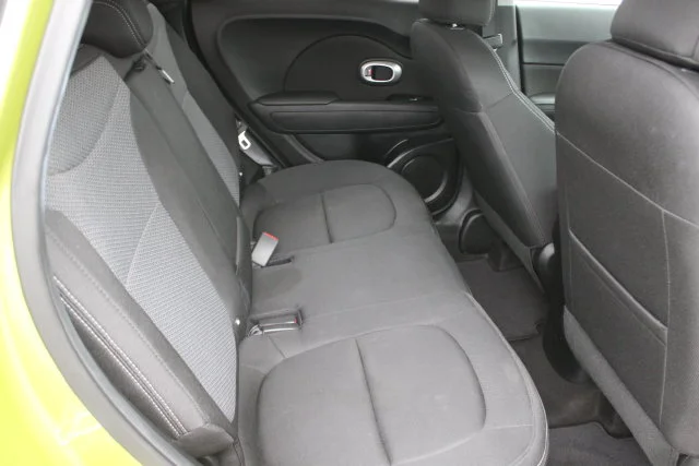 Used 2018 Green Kia Plus image 26