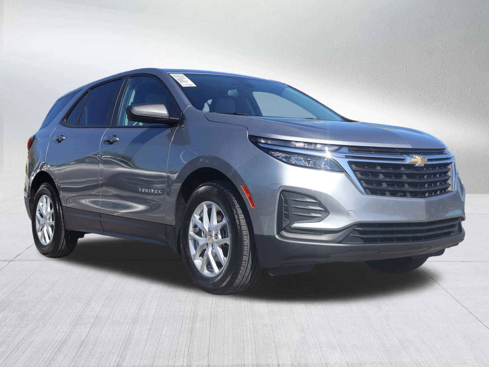 2024 Chevrolet Equinox LS's photo