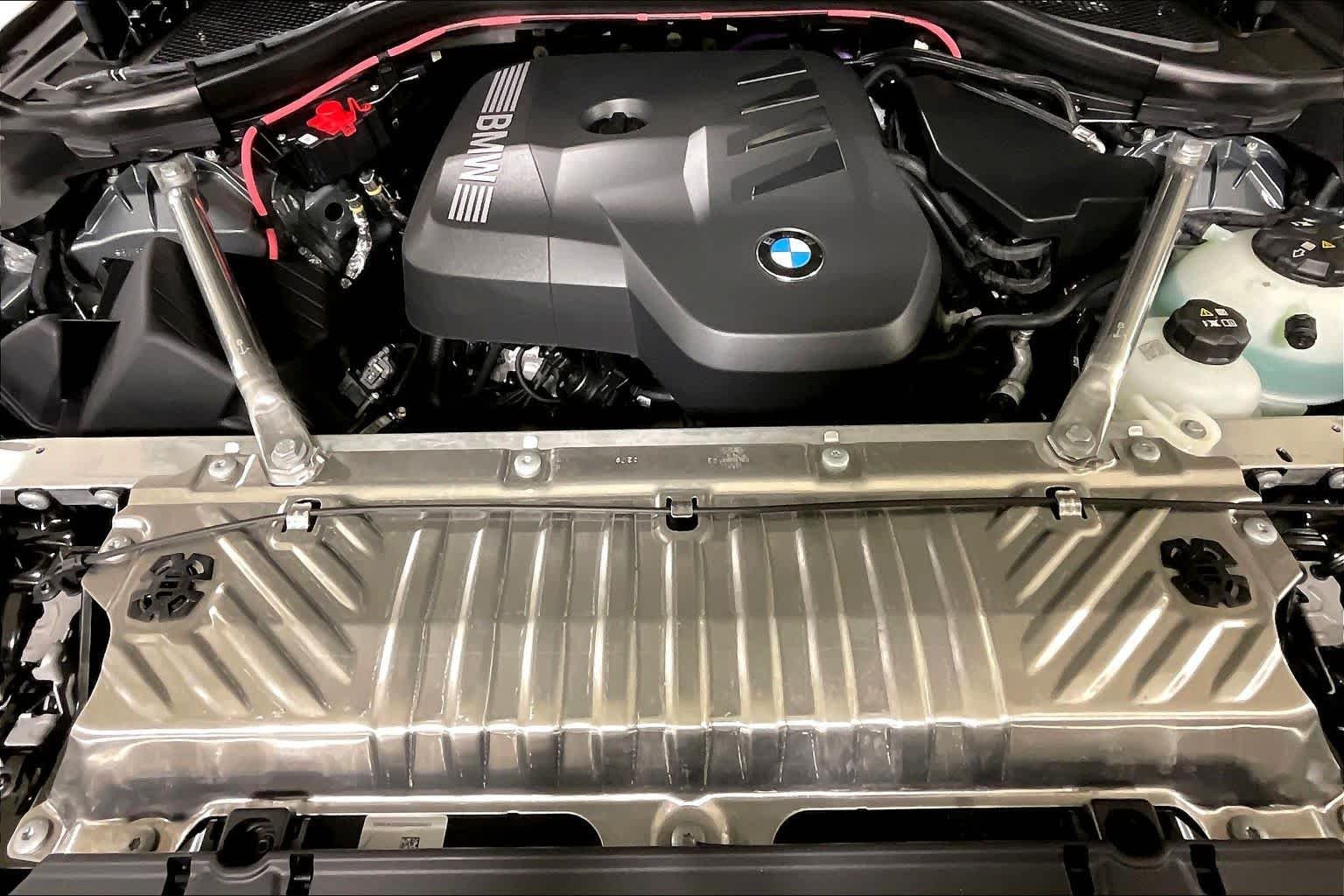 Used 2026 Skyscraper Grey Metallic BMW 30 xDrive image 16