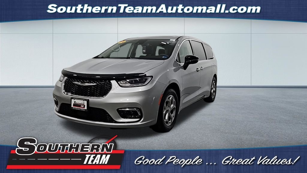 2024 Chrysler Pacifica Limited's photo