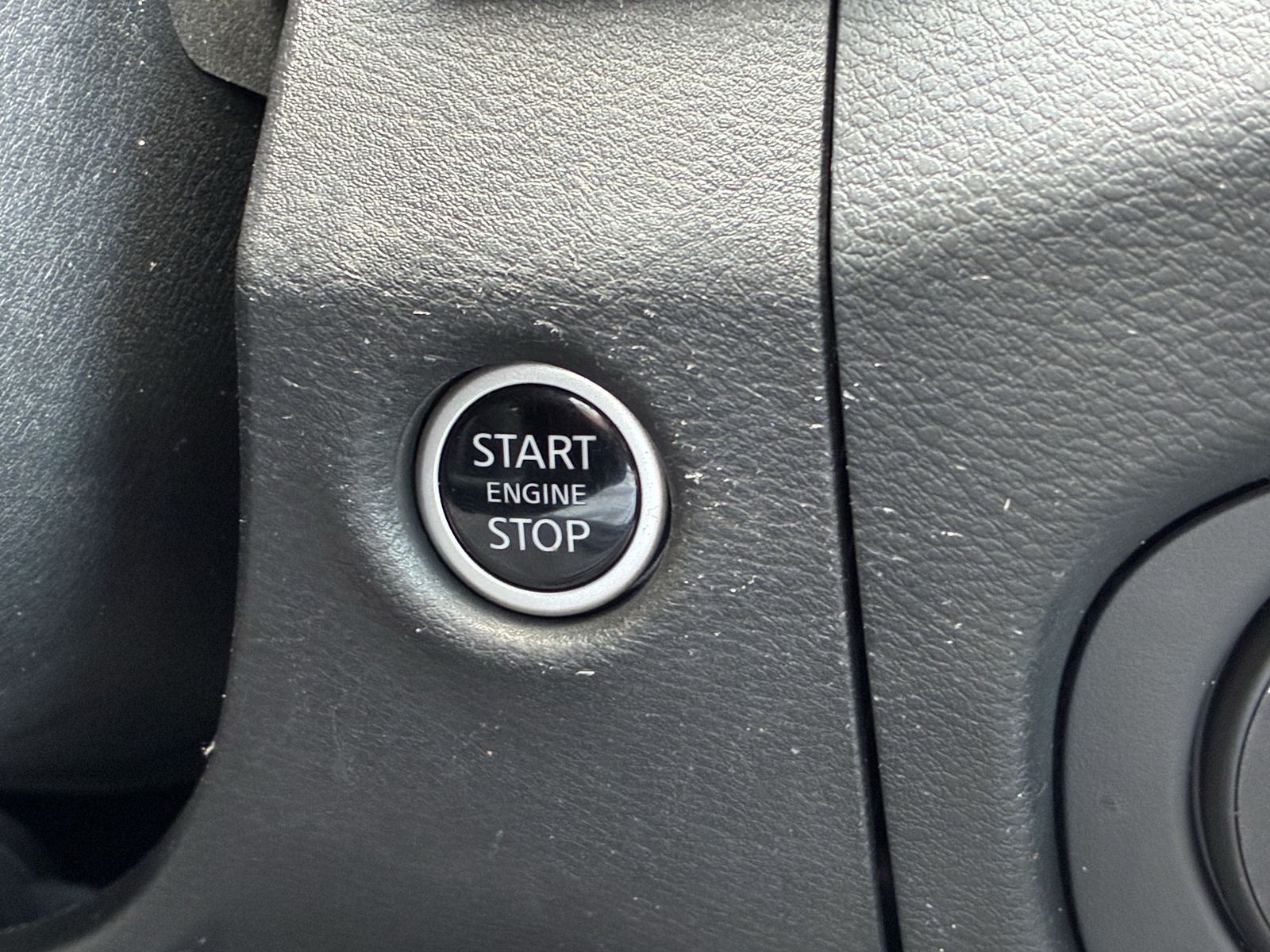 Used 2023 White Nissan SV image 18
