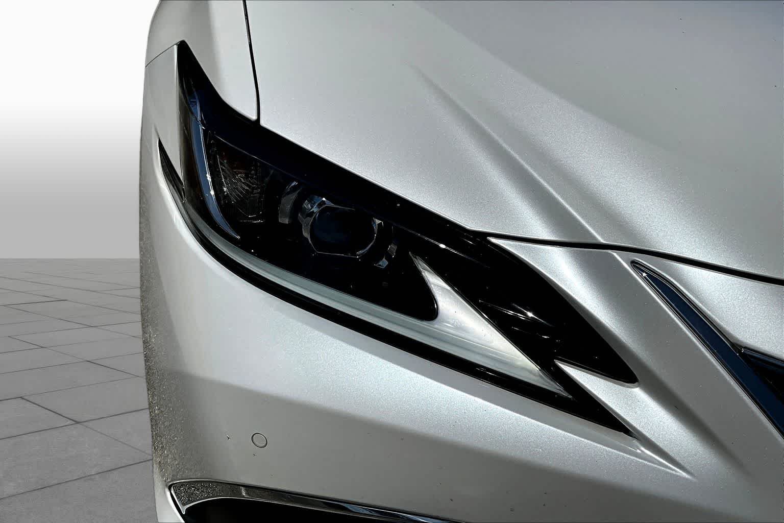 Certified Used 2022 EMINENT WHITE PEARL Lexus  image 28