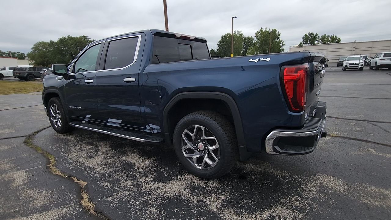 Used 2022 Blue GMC SLT image 6