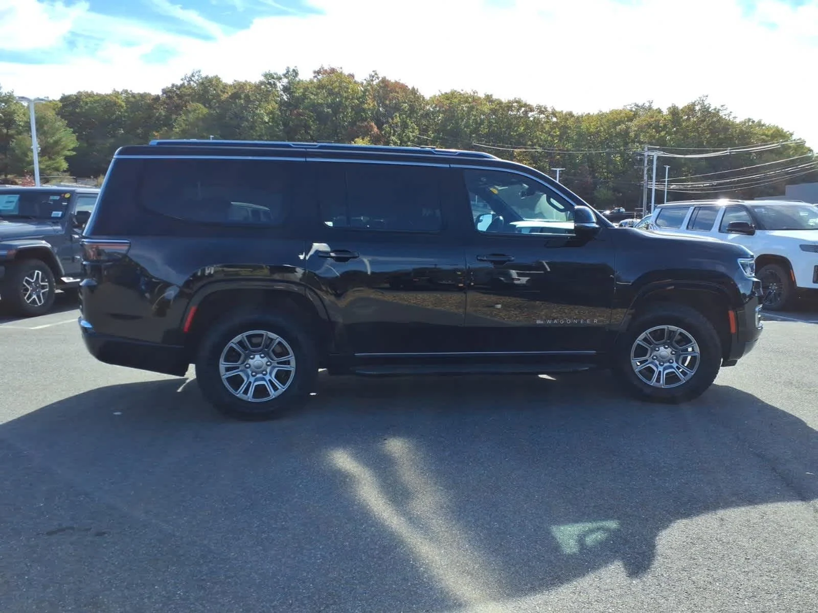 Certified Used 2023 Diamond Black Crystal Pearlcoat Jeep  image 6