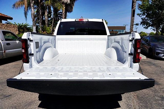 New 2026 Bright White Clear-Coat Exterior Paint RAM Big Horn Night Edition image 17
