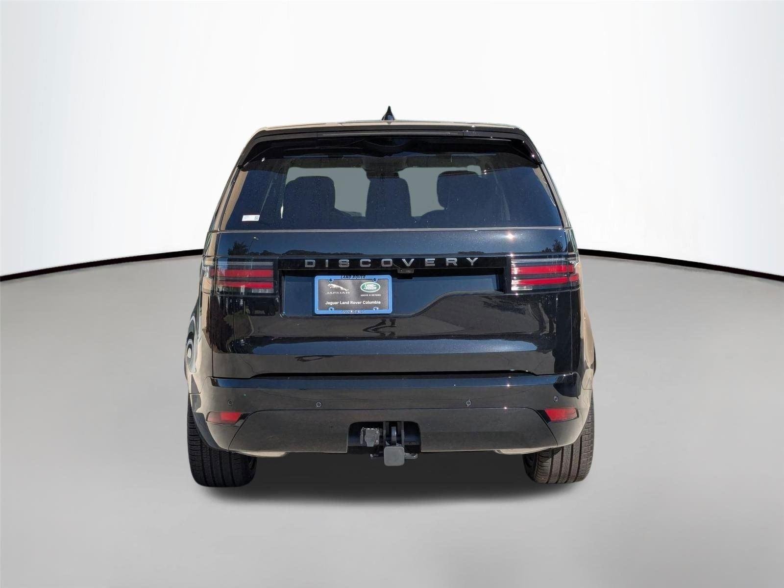 Used 2025 Santorini Black Metallic Land Rover Dynamic SE image 6