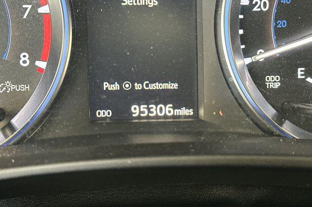 Certified Used 2016 BLIZZARD PEARL Toyota  image 31