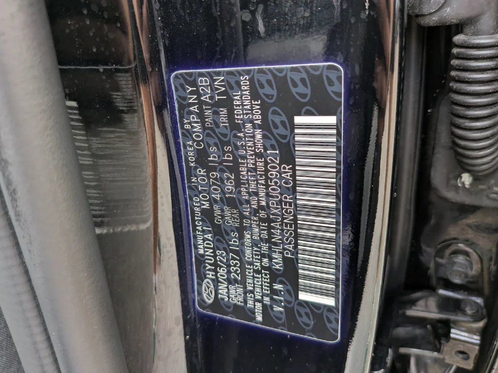 Used 2023 Black Hyundai Limited image 34