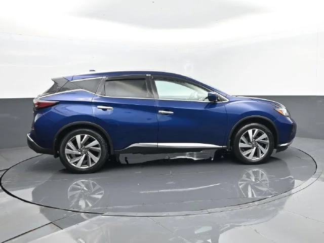 Used 2020 Deep Blue Pearl Nissan SL image 4