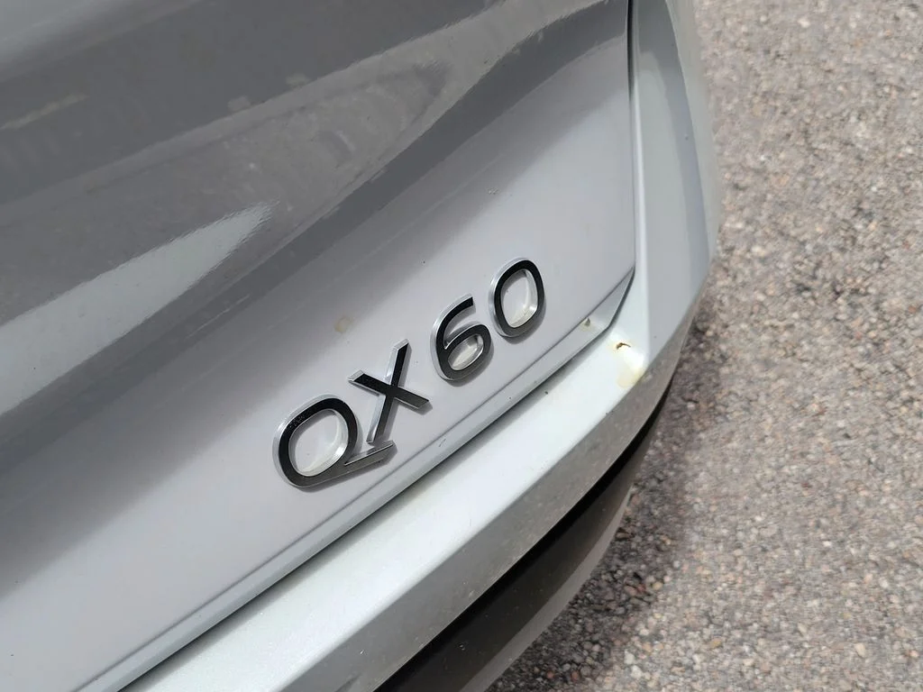 New 2027 RADIANT WHITE INFINITI Pure AWD image 5